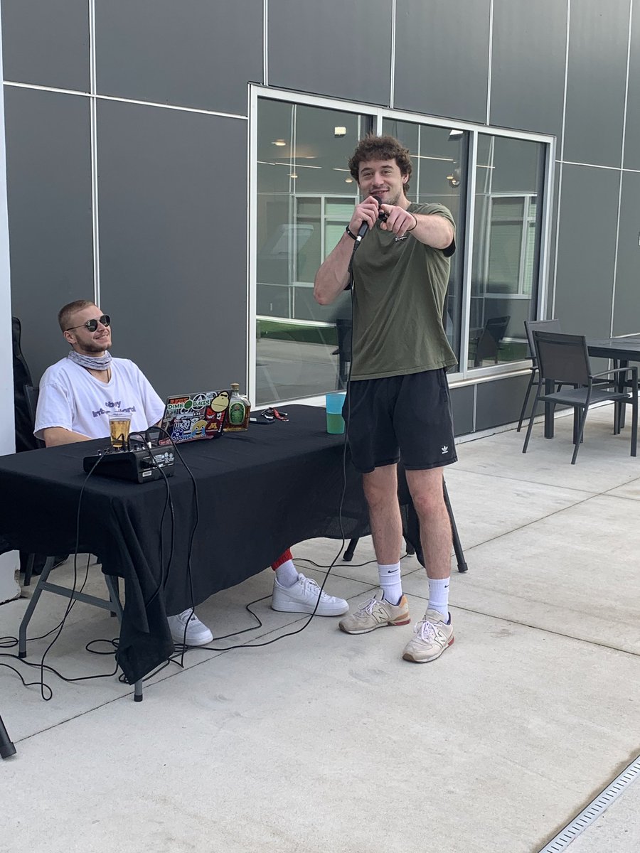TheHeightsVerm's tweet photo. PER TMZ: Jack Harlow spotting at The Heights‼️ https://t.co/gA4U8vOcMx