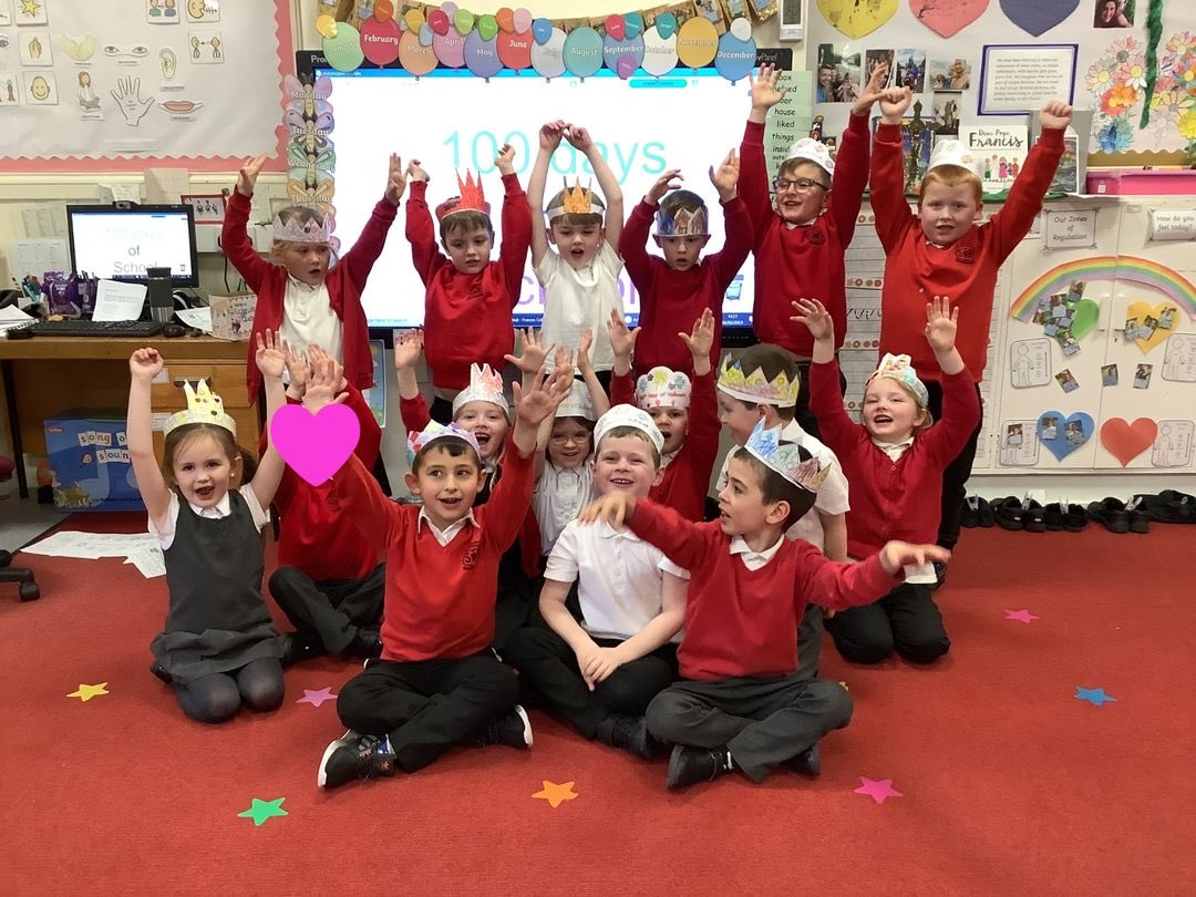 MrsH_STMB's tweet photo. 100 days more wise, kind, caring and responsible 💯 🏫🌟✨. Happy 100th Day of School! 🌈💛🥰 #StirlingLovesLearning #100DaysAtSchool https://t.co/cqLJ37Qw3o