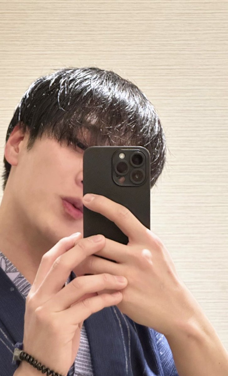 Ivy4__'s tweet photo. アンボヒョンの浴衣姿優勝すぎてる。。 https://t.co/JMwfKS2cDo