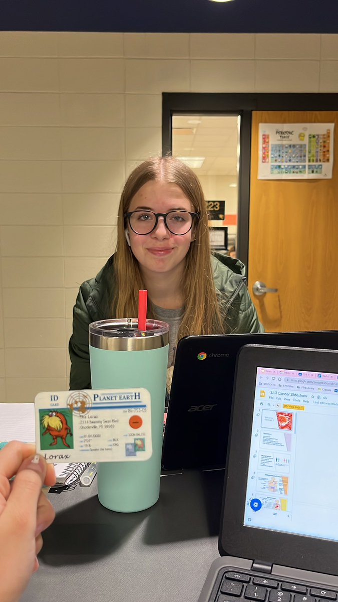 CaitlynLorax3's tweet photo. Ava uses her reusable water bottle everyday to reduce the amount of plastic waste and her ecological footprint! #apespop https://t.co/87LogOl8xX