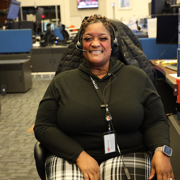 OUC_DC's tweet photo. Kudos to 911 call taker Darlene Johnson for aiding @DCPoliceDept in the apprehension of a subject and stolen vehicle. Ms. Johnson's concise and fluid updates enabled dispatchers to relay pertinent information to first responders in real-time. Thank you for your dedicated service! https://t.co/1UZ9HZeOH9