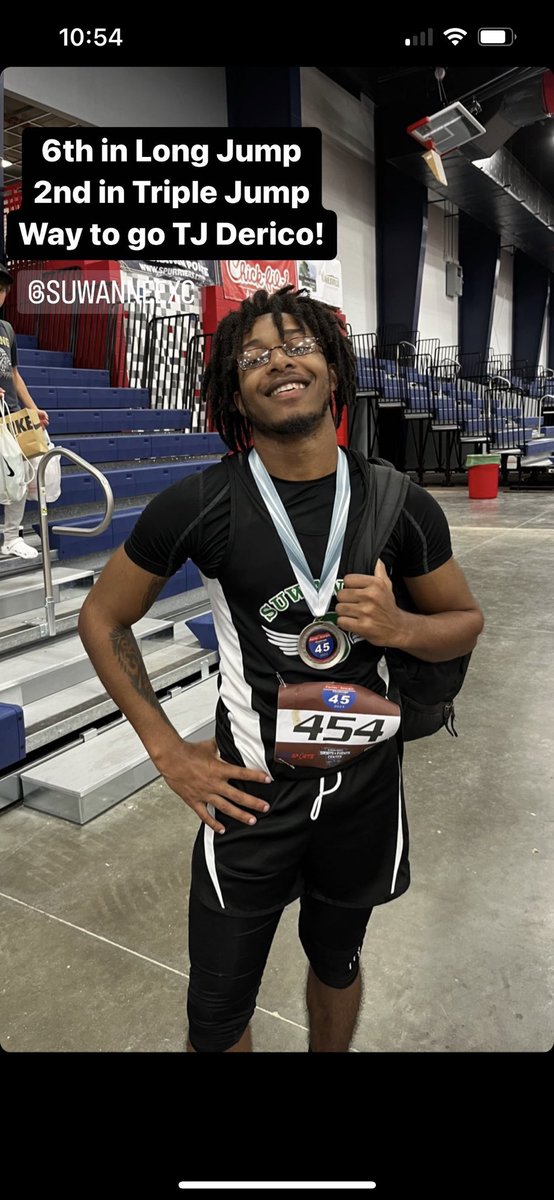 AmyYarick's tweet photo. Congratulations to @AndSuwannee @SuwanneeDogs athlete, TJ Derico, on yesterday’s big 2nd place Triple Jump finish (and 6th place Long jump)! 🙌🏼 https://t.co/dK3FdPwRbc