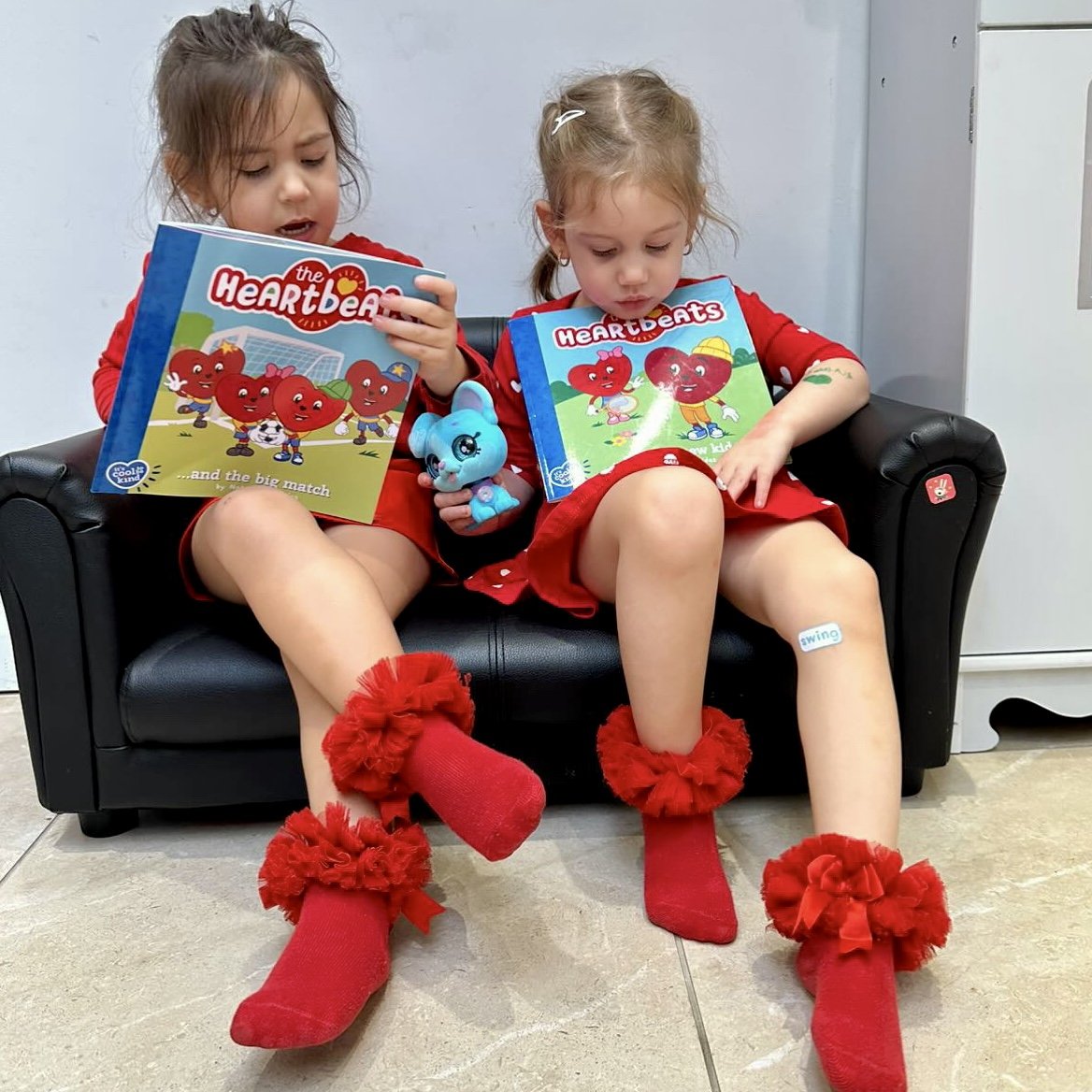 Little readers big Heartbeat fans! 💞📚💖
Please do keep sharing your photos with us - we love to receive them
👉Take a look: theofficialheartbeats.com
#theofficialheartbeats #quotes #Kindness