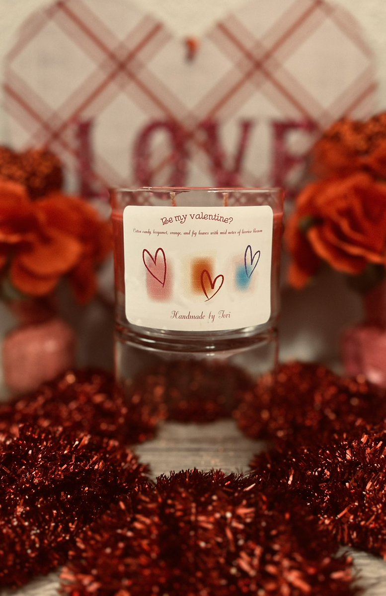 CandlesWstyle's tweet photo. Be mine Valentine is filled with cotton candy, bergamot, orange, and fig leaves with mid notes of licorice blossom.
.
.
.
Shoot me a dm to place your orders 💌 https://t.co/EAaIeXdpcA