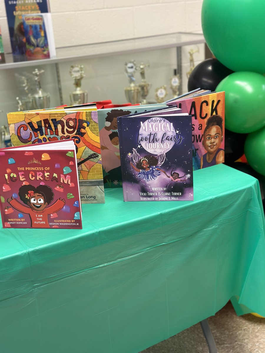 AudubonPTA's tweet photo. Today we kick off African American Read in Week. This is an event the PTA has hosted in-person this year. We’re thrilled to have @JCPSKY employees, PTA parents &amp; community volunteers join us as they read with &amp; to our students. We are including authors from right here in Kentucky https://t.co/yvFPFqxRkO