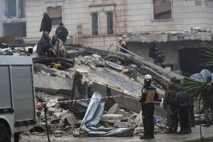 Sanjar4All's tweet photo. Heartbreaking scenes in Turkey/Syria at the moment following a major earthquake of 7.8 which has caused mass destruction. The current death toll is 1,200 and rising.

Allah ﷻ have mercy on the people of Turkey/Syria and grant them ease in this difficult time. 

#Turkey #Syria https://t.co/5lxWVTXCpL