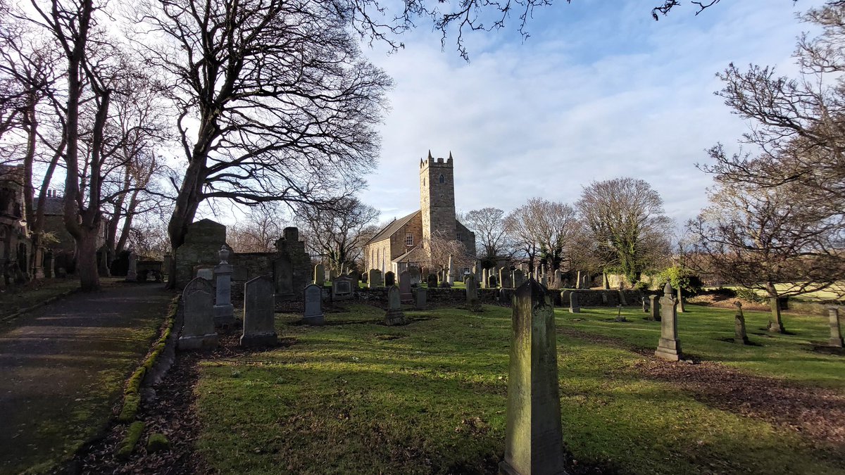 aljaroo1874's tweet photo. Today's #Run took me over the 1745 #BattleOfPrestonpans fields &amp; up to #TranentParishChurch where the #CameronHighlanders of the #JacobiteArmy used the #Churchyard walls as defenses to fire on #SirJohnCope &amp; the #BritishArmy 
#EastLothian https://t.co/VWUYHPjccm