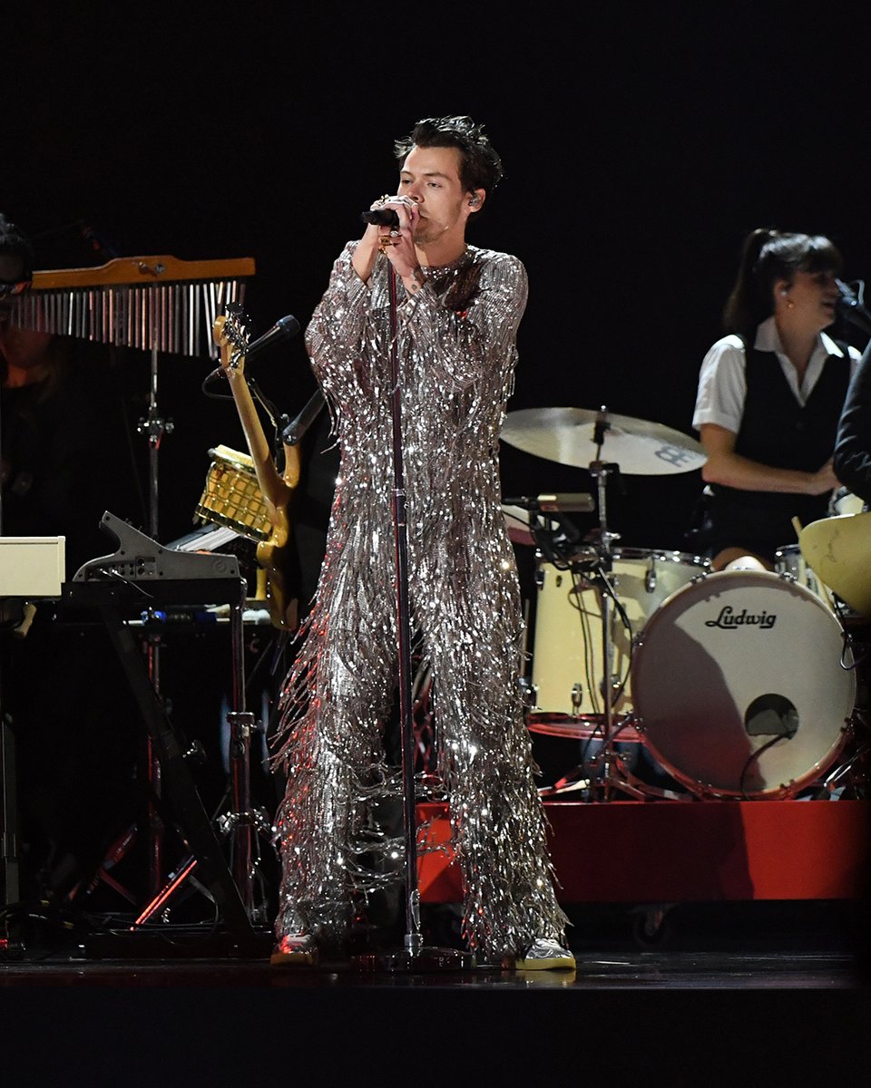 gucci's tweet photo. Wearing a custom sequin-embroidered look, @Harry_Styles performed at the 65th Annual GRAMMY Awards, where he won Album Of The Year and Best Pop Vocal Album for ‘Harry’s House.’ #HarryStyles #GRAMMYs
Stylist: @harry__lambert https://t.co/zXqaoonMSz