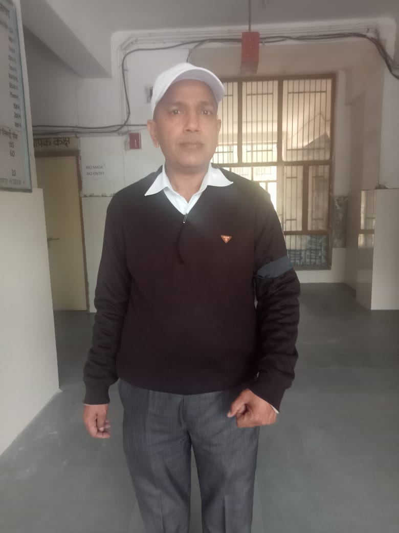 hryclerk_1's tweet photo. "काली पट्टी - मौन प्रदर्शन"
#Mission35400
@mlkhattar @cmohry @anilvijminister @OPDhankar @BhupinderShooda @BJP4Haryana @CNNnews18 @aajtak https://t.co/UmmEYaXOrC