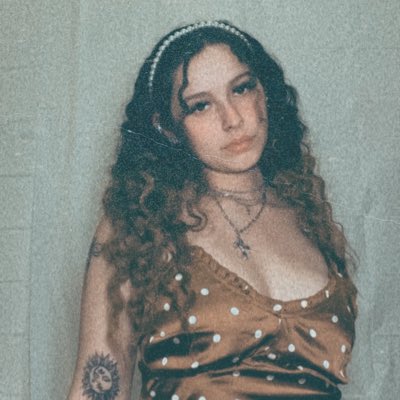 princessalmaaa's tweet photo. 🧁.   #NewProfilePic https://t.co/RflJim5bLo