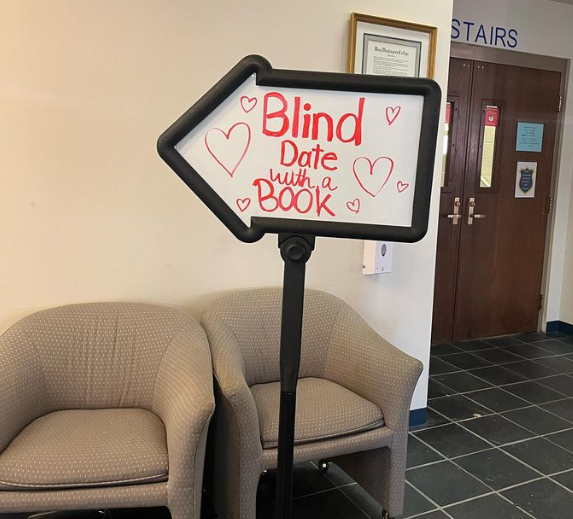 simpsonlibrary's tweet photo. Chez Simpson soft opening! Blind Date With a Book prix fixe menu available for a limited time! Located near the Popular Reading section. 💖📚💖📚💖📚 https://t.co/qgDwPrS1wi