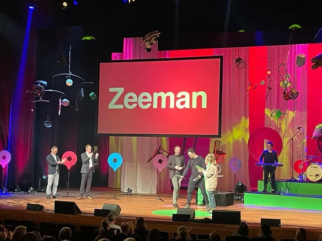 dzh_nl's tweet photo. De Circulaire Economie Awards zijn vanmiddag uitgereikt! In de categorie ‘Business Large' won Zeeman deze prijs. In de categorie ‘Business Small’ is PeelPioneers de grote winnaar!  #zeeman, #peelpioneers https://t.co/7iM4HnKdSz