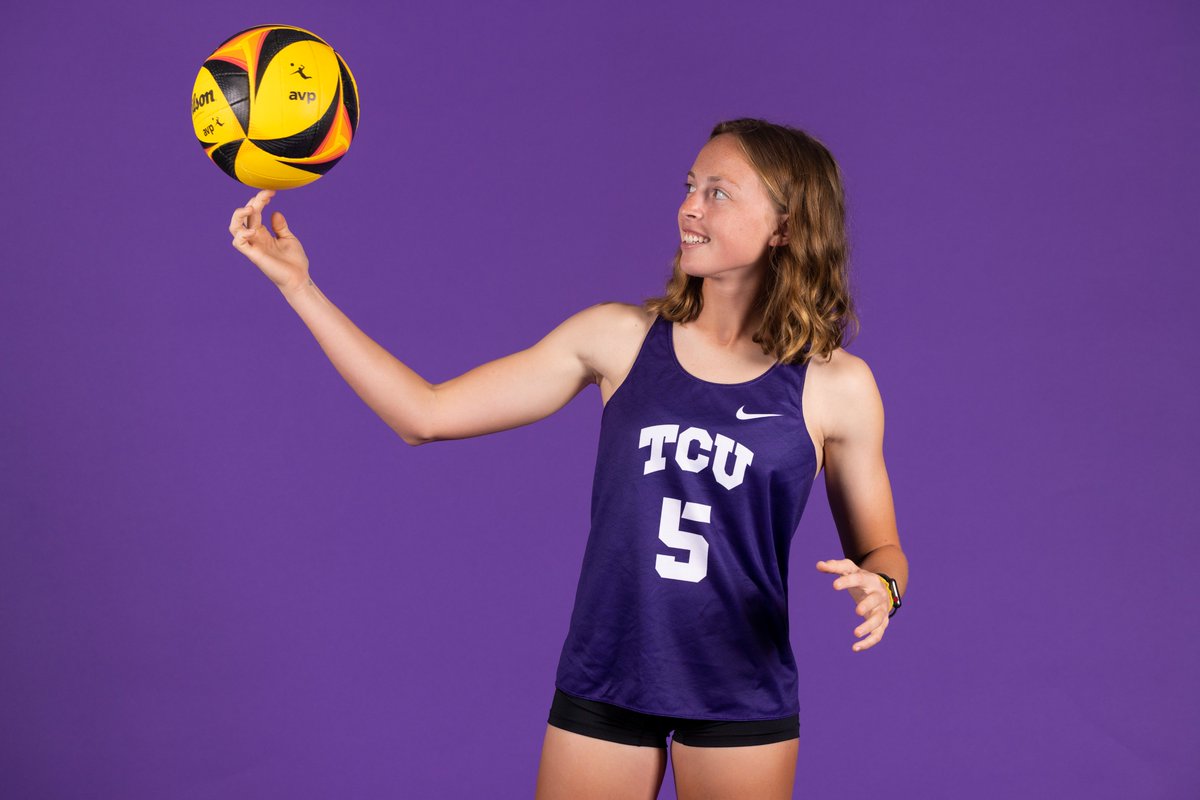 TCUBeachVB's tweet photo. Happy Birthday Cam🥳🎂🎊 We hope you have an awesome day💜🎈
#GoFrogs🏖️🏐 x #OnTeam https://t.co/QA8fd0QHk8
