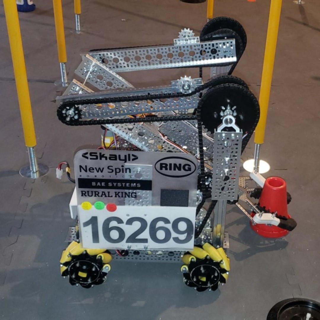 Skayl_It's tweet photo. Did you know? 🤖Skayl sponsors a local robotics team called the Guthrie Geeks-FTC Team 16269. Proud to say the team placed 4th out of 30 teams in the last qualifier! We're honored to play a part in inspiring these future science &amp; technology leaders! #omgrobots #morethanrobots https://t.co/0XyAOIQTdp
