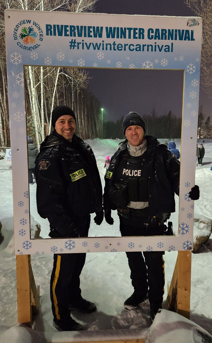 Yesterday, #CodiacRegionalRCMP members attended the #Riverview Winter Carnival and enjoyed some winter activities with community members. Thank you to all who came and took the time to say hello!