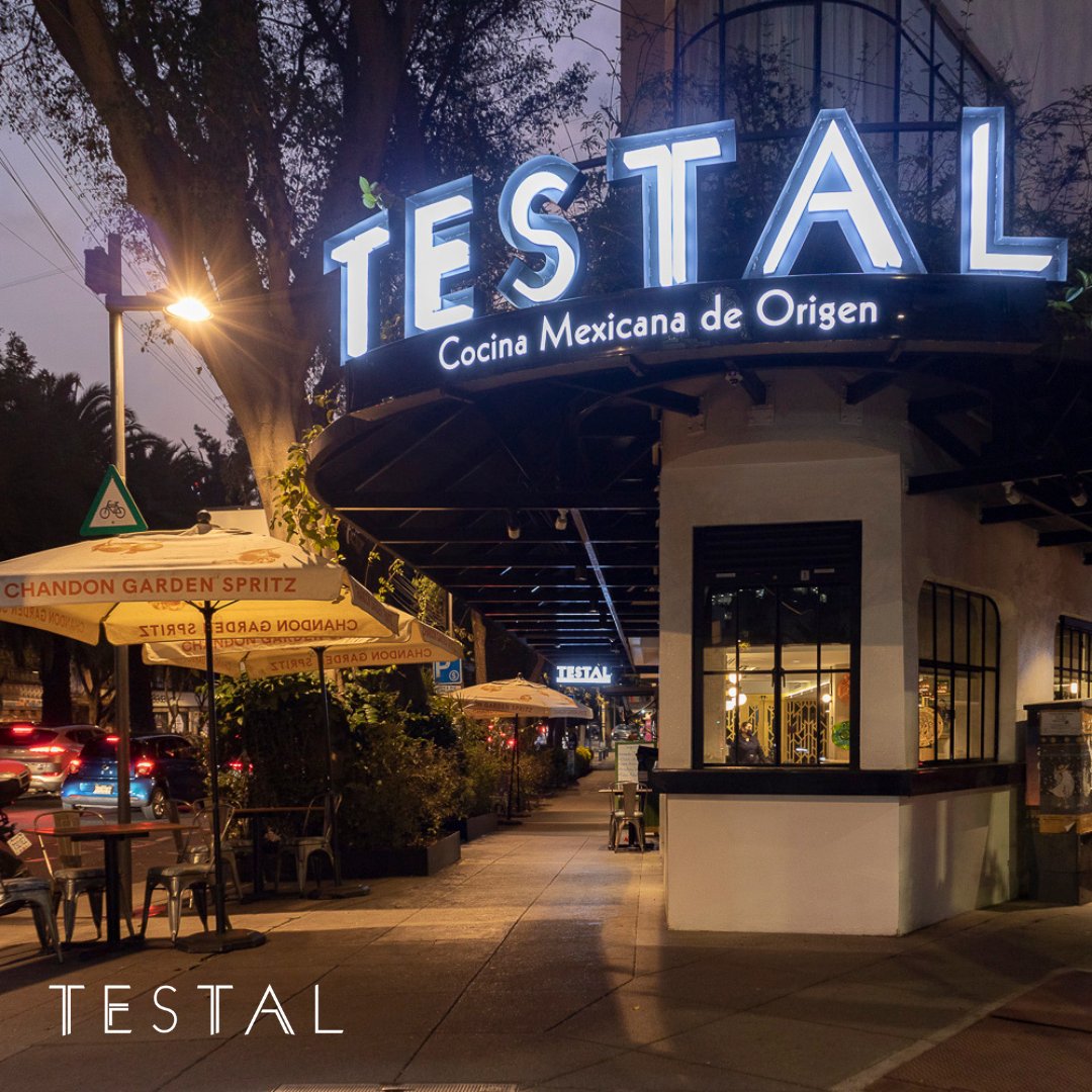 RTestal's tweet photo. No hay mejor postal que nuestra sucursal #TESTALRoma de noche.
Para esta temporada del Día del amor y la amistad, es una excelente opción para celebrar con tus amigos; o bien, para planear una cena romántica
#DesignRestaurants #cenaromantica #valentines https://t.co/DJm18kru3p