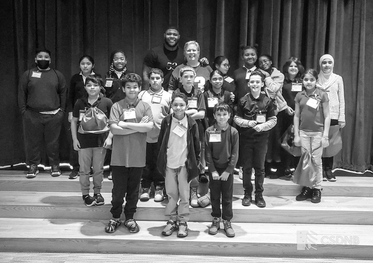 CSDNBCT's tweet photo. Former Gaffney School student @dtrain00100 recently visited with their 5th graders to talk about overcoming struggles &amp; achieving goals.  Dwyane plays for @BCFootball  &amp; hopes to be a positive influence for many in the future. Thank you for giving back to New Britain Dwayne! 🏈🏈 https://t.co/lFL46wvbzk