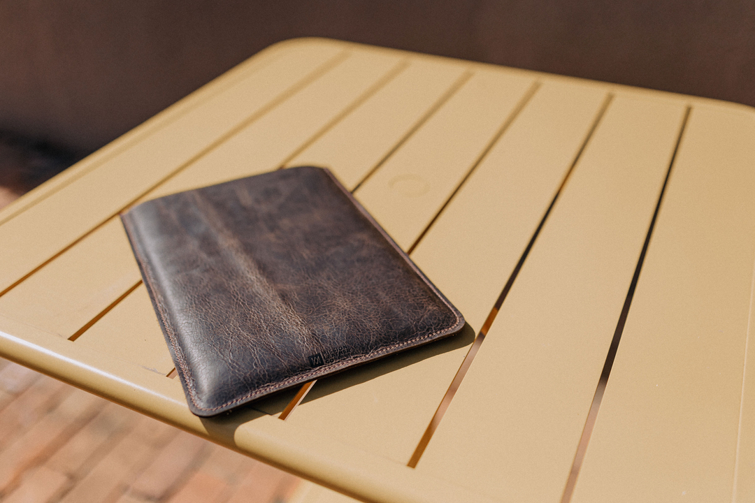 missionleather's tweet photo. Get your week started right with our leather laptop sleeves. Keep your laptop protected and organized all week long. https://t.co/Ztnk8V0t3y