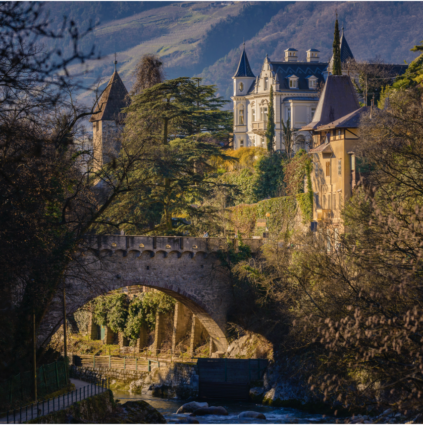 merewalton's tweet image. #ScreenPit #Fea #4Q #WoWr
Fairytales can come true, they can happen to you... unless you're the stepmother...like anyone else, LADY MADONNA has a past, and her tale reveals how she was forced to become wicked.