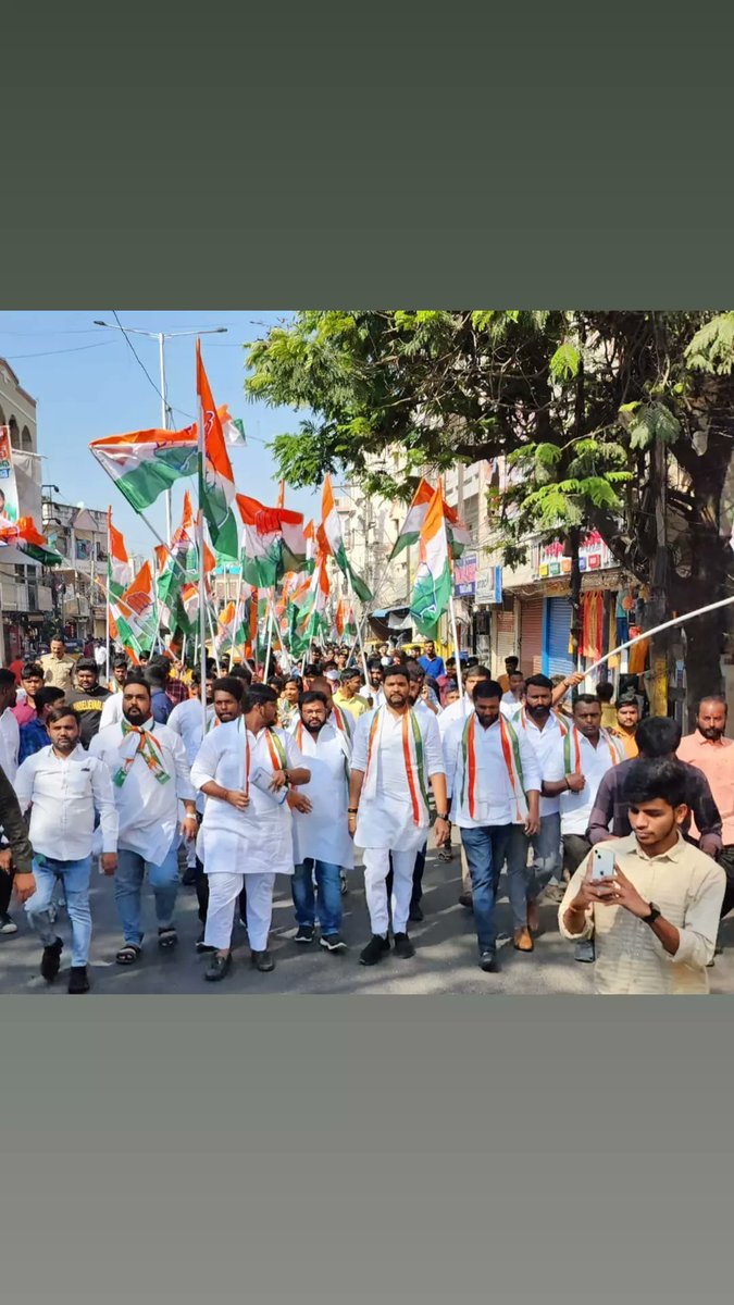 NuthiSrikanth's tweet photo. ఏ ఐ సి సి ఆదేశాల మేరకు హాథ్ సే హాథ్ జోడో కార్యక్రమాన్ని అంబర్ పెట్ నియోజకవర్గం  నల్లకుంటలో ప్రారంభించడం జరిగింది. యువత, మహిళలు పెద్ద ఎత్తున పాల్గొన్న ఈ కార్యక్రమం ఆద్యంతం ఉత్సాహంగా కొనసాగింది. 
@CaptAjayYadav
@Manikrao_INC
@nadeeminc 
@revanth_anumula 
@HathJodoYatraTS https://t.co/9Az7l2Urhj