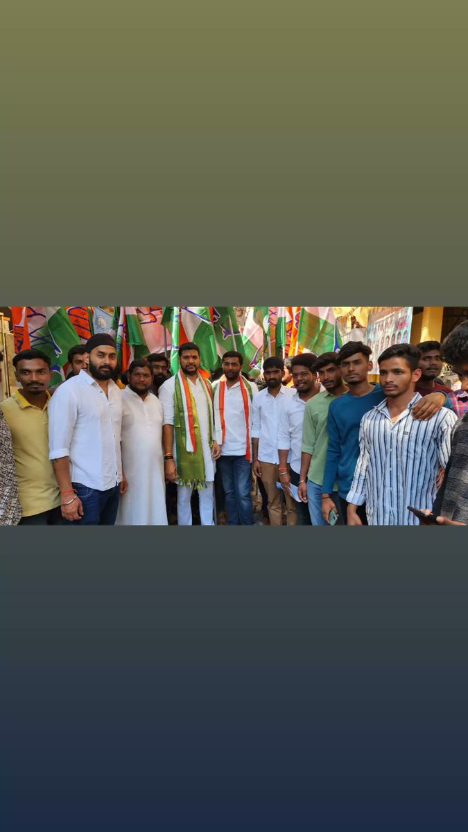 NuthiSrikanth's tweet photo. ఏ ఐ సి సి ఆదేశాల మేరకు హాథ్ సే హాథ్ జోడో కార్యక్రమాన్ని అంబర్ పెట్ నియోజకవర్గం  నల్లకుంటలో ప్రారంభించడం జరిగింది. యువత, మహిళలు పెద్ద ఎత్తున పాల్గొన్న ఈ కార్యక్రమం ఆద్యంతం ఉత్సాహంగా కొనసాగింది. 
@CaptAjayYadav
@Manikrao_INC
@nadeeminc 
@revanth_anumula 
@HathJodoYatraTS https://t.co/9Az7l2Urhj