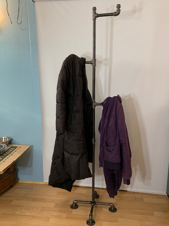pipeworkpieces's tweet image. Industrial coat rack - coat and sweater rack etsy.me/3jSNP5f #coatrack #standingcoatrack #pipecoatrack #uniquecoatrack @etsymktgtool