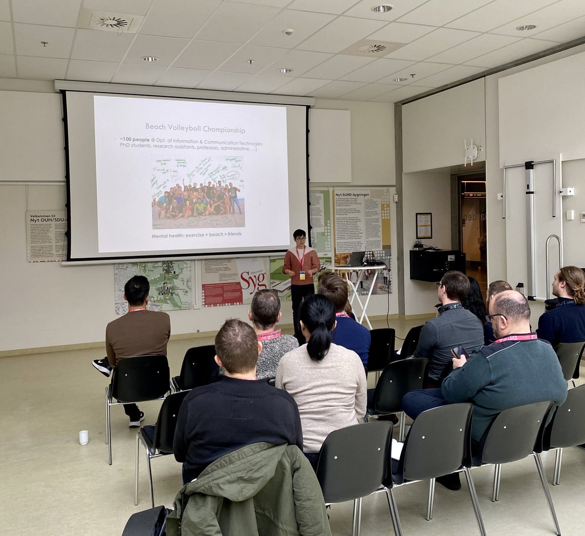 ameliajimsan's tweet photo. Sharing some personal experiences about my journey today in Odense 🇩🇰

Happy to have participated as a mentor in this program of the Danish Data Science Academy (@DataScienceDK)

Keep learning something new everyday 👩🏻‍💻🙂

#DanishDataScienceAcademy #GrowingDanishDataScience https://t.co/iUjp9iF3aT