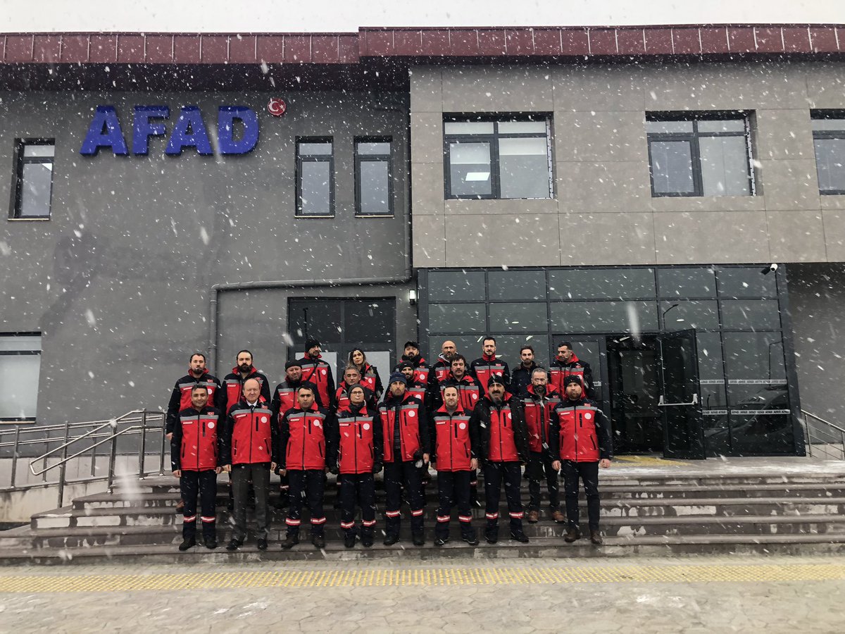 <a href="/tokatvaliligi/">Tokat Valiliği</a> <a href="/numanhatipoglu/">Numan Hatipoğlu</a> Sayın Valim MEM AKUB ekibi himayelerinizde insanlarımıza yardım etmek üzere yola çıktılar.