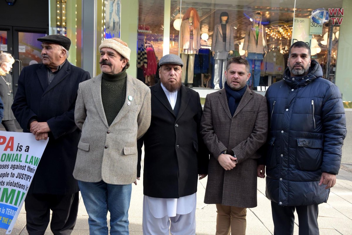 WaseemZaffar's tweet photo. Yesterday, on #KashmirSolidarityDay I joined a peaceful demonstration in #Birmingham conveying our solidarity to the oppressed people of #Kashmir. We need the international community to deliver the plebiscite promised to Kashmiris to bring about a long term peaceful resolution. https://t.co/4rjMCnD5eM