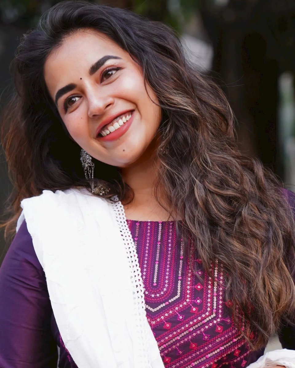 TeluguTrack's tweet photo. @komaleeprasad 😍😘 latest pics ❤️
#KomaleePrasad https://t.co/m5sTmMUrOt