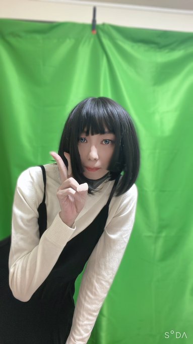 撮影用三脚のお陰で自撮り下手くそでもいい感じに撮れた！  グリーンバックはなんかそれっぽい雰囲気  #女装 #男の娘 https://t.co/ELjR0Smi9A<a href="/tag/%E5%A5%B3%E8%A3%85"class="tags">#女装</a><a href="/tag/%E7%94%B7%E3%81%AE%E5%A8%98"class="tags">#男の娘</a>