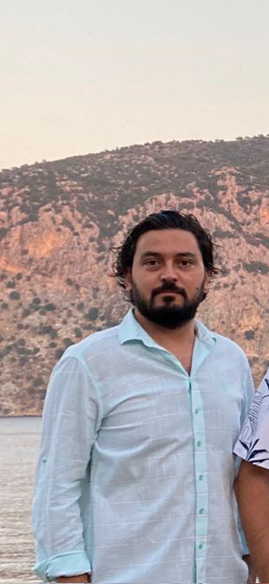 Ulaşamıyoruz!!!!
Hataydaki hastanelerde olabilir
Dr. Emre Özaslan
Tc: 20213024464
Hatay Ekinci mah. İnönü caddesi Rönesans sitesi A3 BLOK 8. KAT
Enkazda da olabilir. 
#deprem #Hatay #AFAD #AHBAP #roenesansrezidans @Darkwebhaber <a href="/haluklevent/">Haluk Levent ( Ahbap Ekibi )</a> <a href="/KendineMuzisyen/">Kemal Can Parlak</a> <a href="/ProfDemirtas/">Özgür Demirtaş</a>