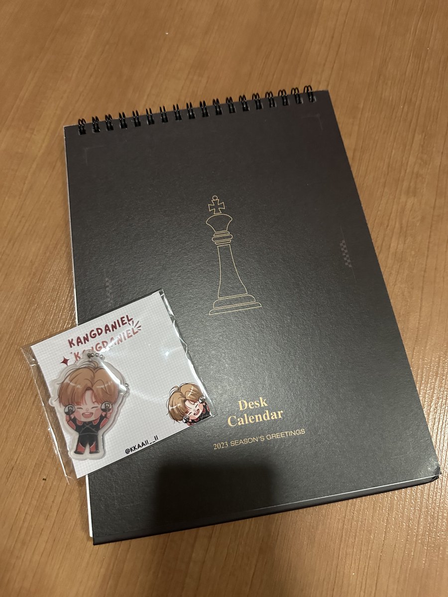 nttnch's tweet photo. ได้รับปฏิทินแล้วค่า น้องมาถึงอย่างปลอดภัย  คุณแม่ค้าใจดีมั้ก แถมพวงกุญแจให้ด้วย น่าร๊ากก😻 ขอบคุณมากๆเลยค่า💕 #รีวิวของไข่ไข่ https://t.co/iWoq345QKD