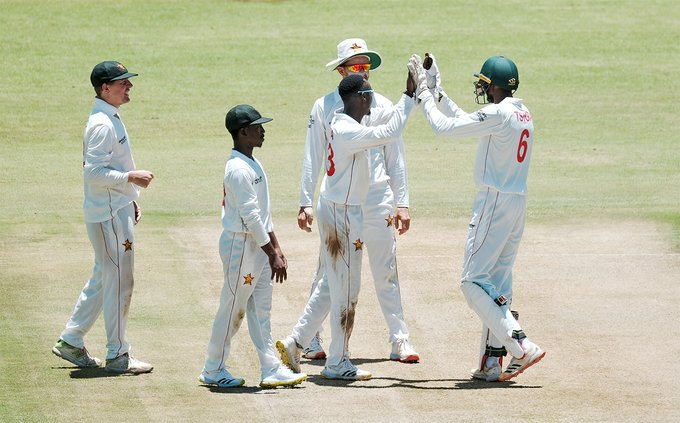 ZTNPrime's tweet photo. #IstTest | UPDATE :
🏏A Test fifer to remember for Brandon Mavuta 🌟
🏏Tagenarine Chanderpaul becomes the 10th West Indies player to convert a maiden test century to a double.
@windiescricket 🌴have declared on 4⃣4⃣7⃣/6⃣
#GetThePicture #ZIMvWI #FillUpQueensSportsClub https://t.co/GlVnv8IgCA