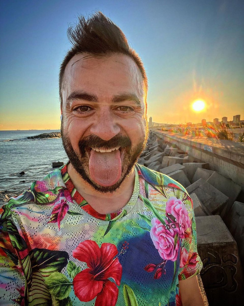 valentisanjuan's tweet photo. 🐗 Jabalincillos! Vamo a darle al directo de vuelta en casita🛖🤘

Hoy, @david74sanchez El culer infiltrado en Madrid

🧓@sirolopez a 8 puntos del Barça

La tertulia de LOS PITÁGORAS 
🎙️@EdgarFornos 
 👶@senen98

Entrevistas sorpresa con @albertmudez 
 
👉 https://t.co/zlbU330f8d https://t.co/b6gcJL0ljR