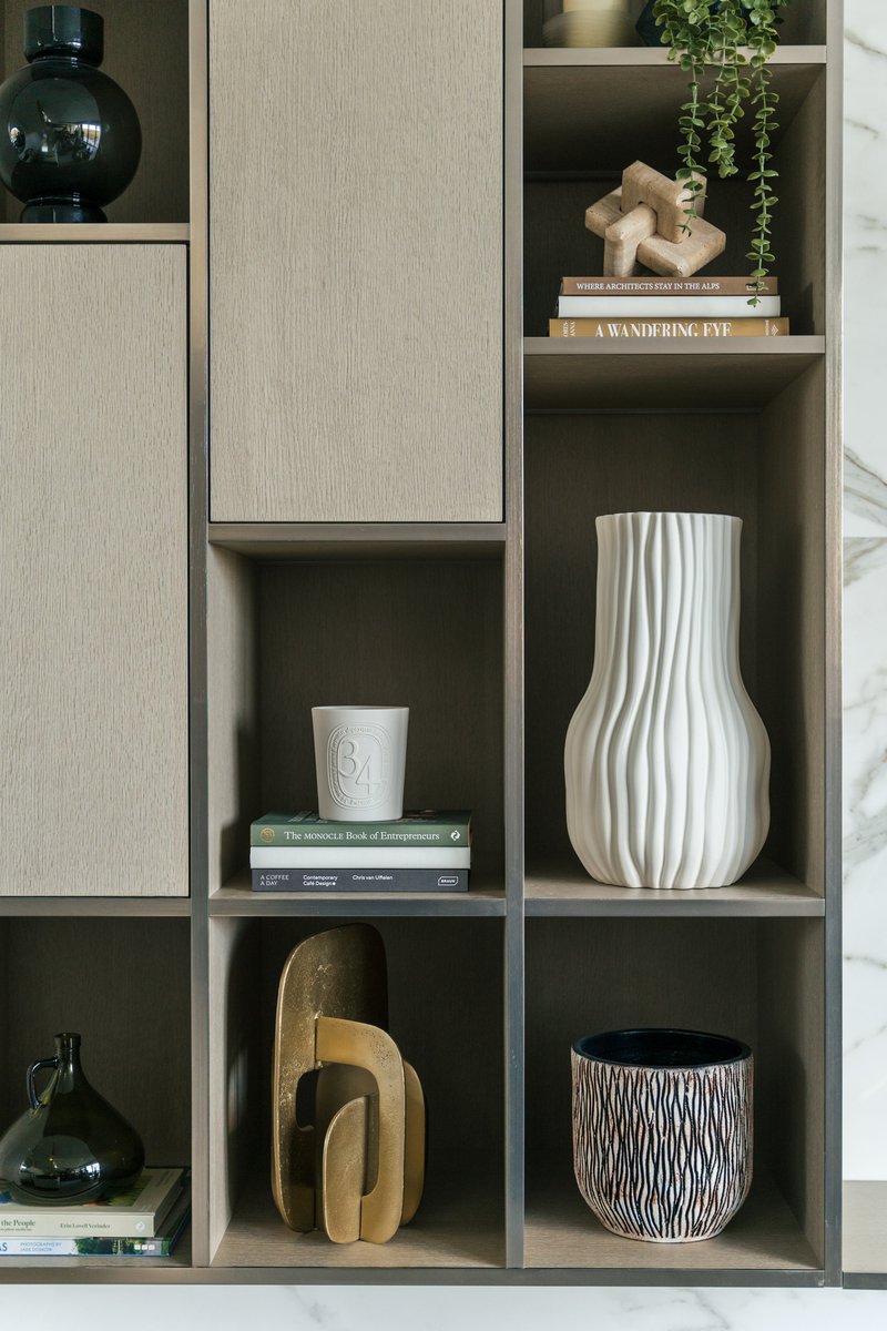 alondoninterior's tweet photo. Carefully selected accessories ensure a character-filled, inviting space🖼️

Take a look at the One St John's Wood portfolio, linked below.

@regal_london

📸- @tom__allport https://t.co/tgcoALZl2u https://t.co/M3j1gkDAOH