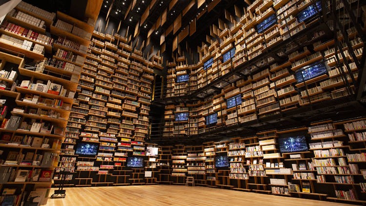 BitbookT's tweet photo. The Solo #travelersguide to Embracing #tokyo 's Culture and Charm

✍️Experience the Art of Calligraphy
🏞️Explore Tokyo's Hidden Parks
🐱Visit a Cat Café
🍵Attend a Traditional Tea Ceremony
📚📚Get Lost in a Tokyo #Bookstore

What kind of cat is that?  👀 👀

🔗2📚💰in🧵👇 https://t.co/hEkByDCRey