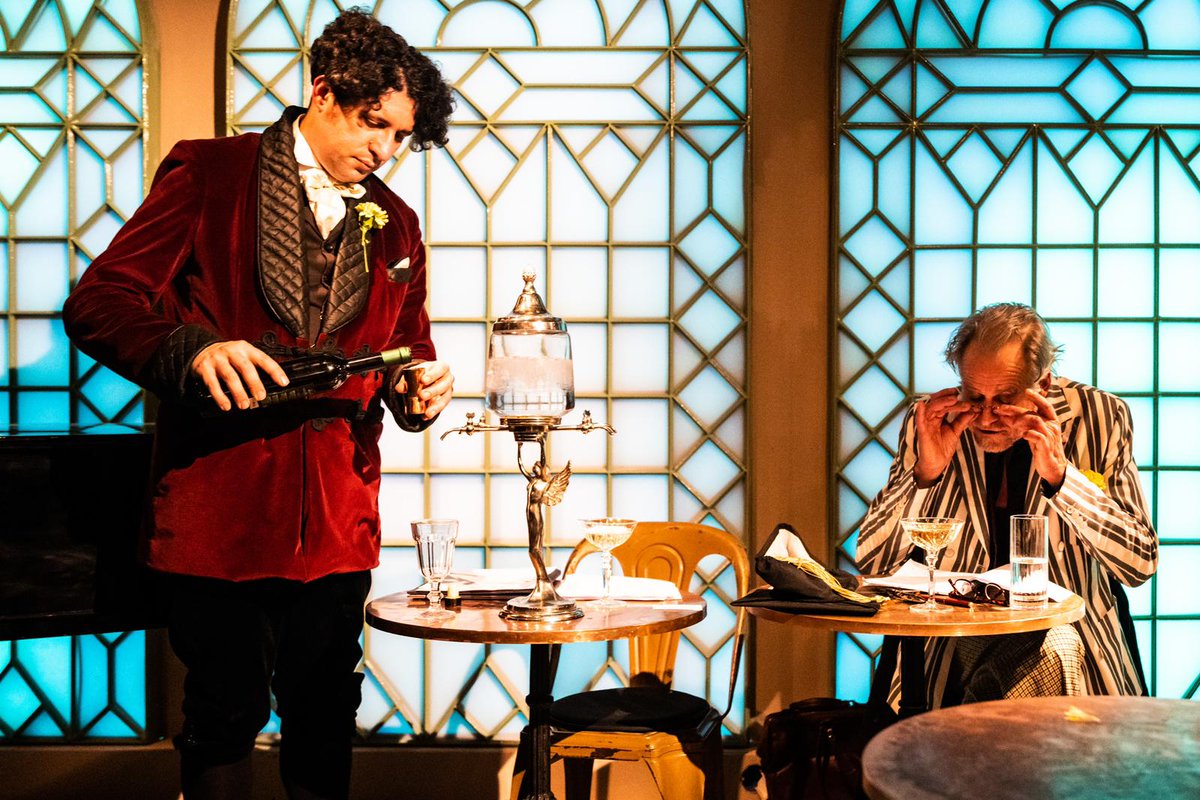 FeestderPoezie's tweet photo. On the 26th of February @DeNieuweLiefde we will present #TwoLoves, the love story between #OscarWilde & Lord Alfred Douglas, with the presentation of the anthology of the same name by @HetMoet_nl and, of course, #absinthe! Tickets: https://t.co/omthEj0OwI #poetry #bosie #absint https://t.co/HQYkN1Q04R