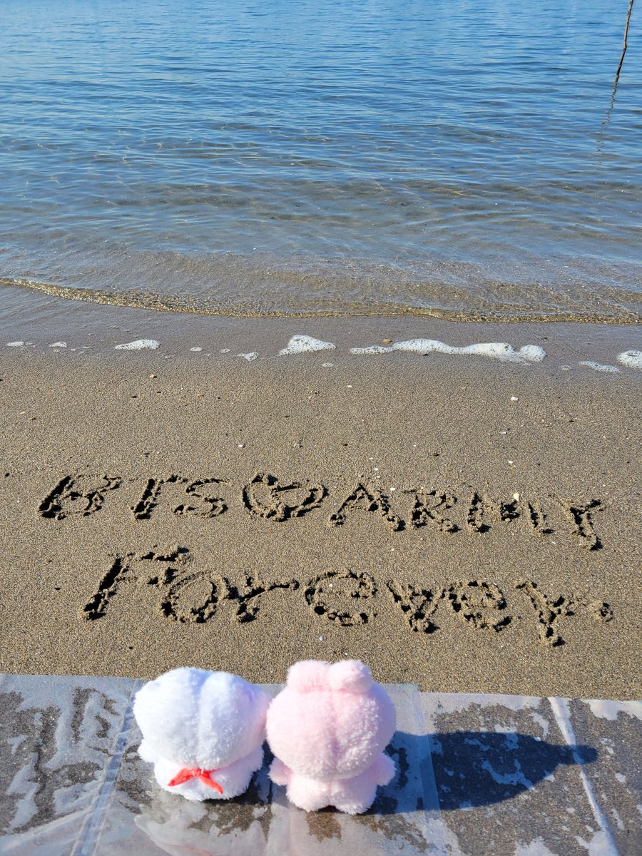 eir_i_1370's tweet photo. おかわり3回目
screenXにて観てきました💜
何度観ても良い🥹
ただアミボム上映後だから、フリフリ出来ないのが寂しかった😂
砂浜でVlogぐぅちゃんごっこもしてきたよ💜
#YetToComeInCinema
#JKvlog https://t.co/40SsOlthrn