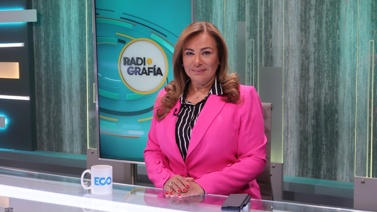 ecotvpanama's tweet photo. Hoy nos acompaña, @EyraRuiz, Ministra consejera de @MINSAPma en #RadioGrafía  

➡️Tema: Precandidatura anunciada por vicepresidente Carrizo.
Inicio de vacuna bivalente.
Casos viruela del mono.

Junto a @SusanCast y @HugoFamania por @ecotvpanama y @rpc_radio https://t.co/g0dG89ahN8