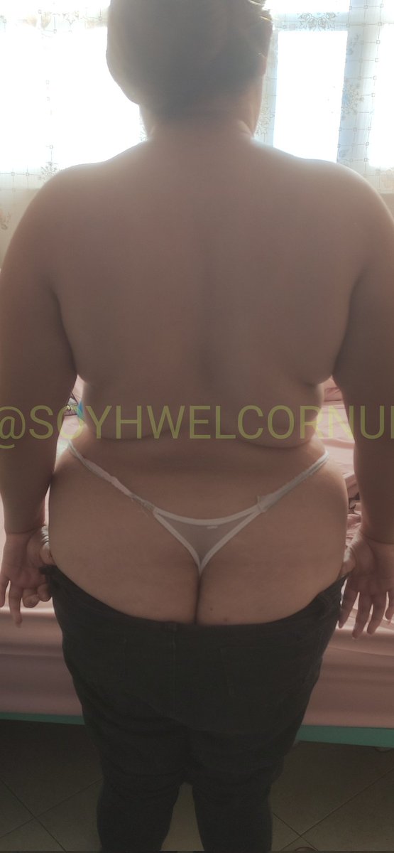 SOYHWELCORNUDO's tweet photo. Buenos días 😘
También me gusta que me vean con ropa apreciados seguidores 🤣
Mi esposo me toma fotos mientras me visto y ni en cuenta 😅
#SOYHW 
#ELCORNUDO
#GORSIBUENISIMA 
#SEBUSCASINGLE https://t.co/c5PKXuVAkz