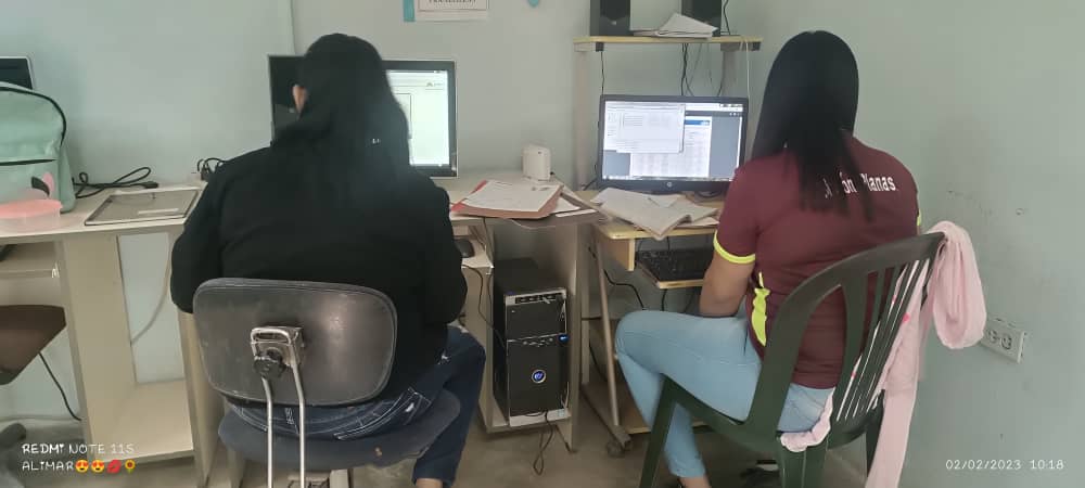e_maribeli's tweet photo. 📢🧑‍💻Desde Simón Planas se celebra los #22AniversarioFundabit siendo el brazo ejecutor de las políticas educativas #22AñosDeRevoluccionTecnologica @MPPEDUCACION @Fundabitlara01 @_LaAvanzadora @Dimary08 #SomosPasionBeisbol https://t.co/2l0xWsdn6Z