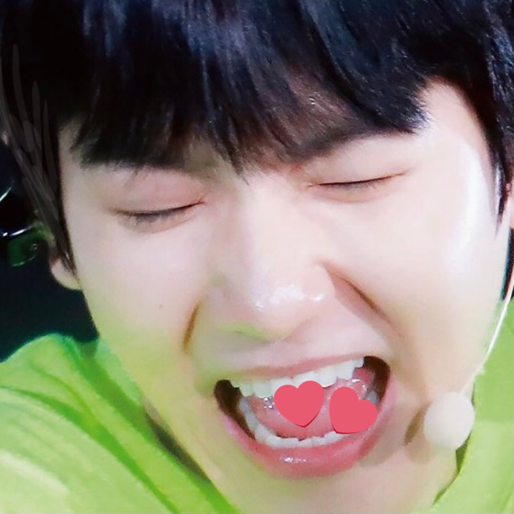dabaek56's tweet photo. 백현이 교정기 진짜 열심히 꼇나봐...🥹 https://t.co/hVftnxy2Th