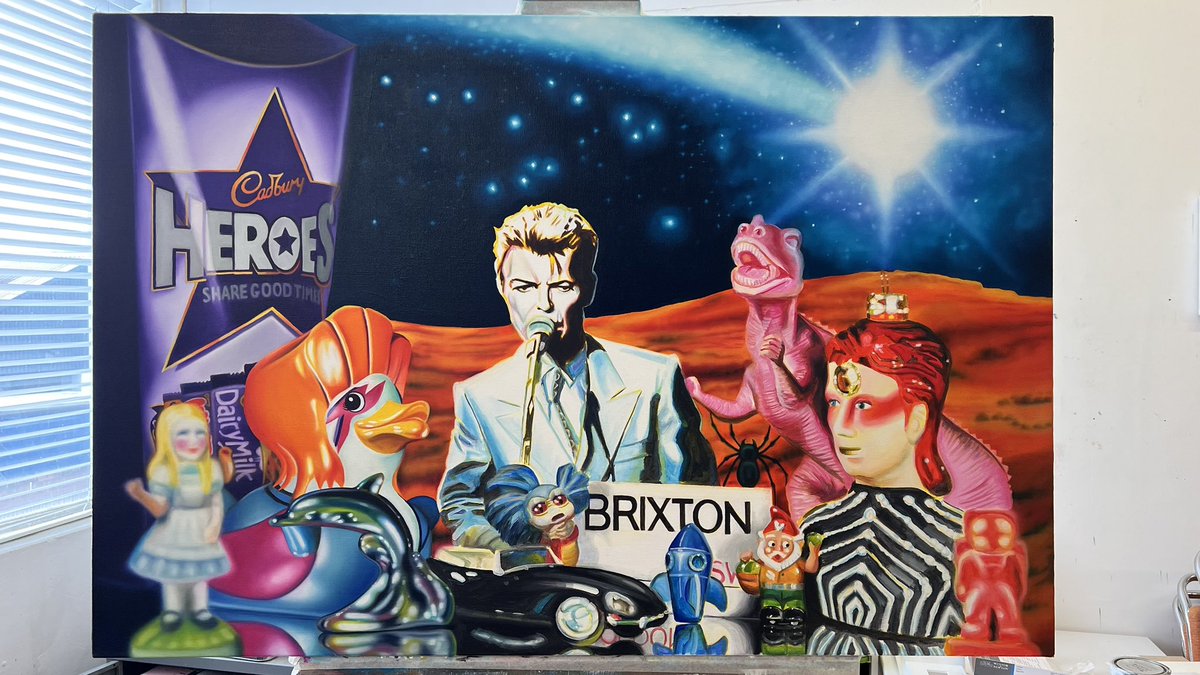 sarahgraham_art's tweet photo. Hi @HertsHour! Hope you’re all enjoying the sunshine today. My homage to Bowie ‘Starman’ is coming along, still got a few sections to repaint in oils. Absolutely loving it!! #hertshour https://t.co/KachlVHs6R