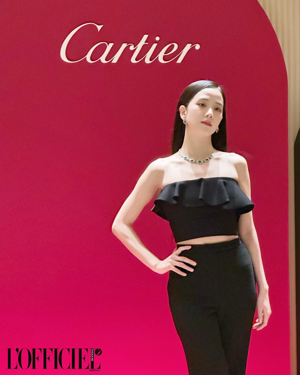 เซอร์ไพรส์! #จีซู แบรนด์แอมบาสเดอร์ของ #Cartier มาปรากฏกายในงาน #CartierBeautésduMondeBangkokExhibition ซึ่งจัดขึ้นที่กรุงเทพ

#LOfficielThailand 
#LOfficielJewelry 
#CartierThailand
#CartierBeautésduMonde
#HighJewelry
#Jisoo
#JisooBlackPink