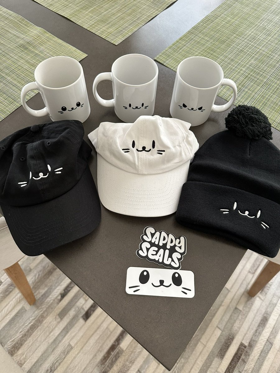 Mayhem005's tweet photo. Got back from New Zealand and this was waiting for me in Perth❤️❤️❤️

Now which mug to use?
Love my @sappyseals https://t.co/NSqfO2Xk2f