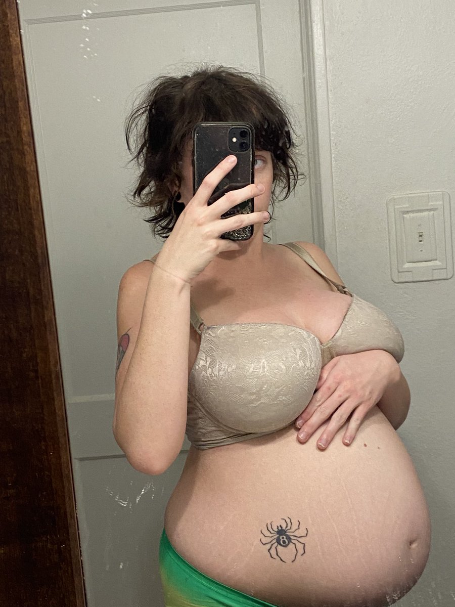 Zee 🔞 on Twitter: "Feed fat MILFS near you!"