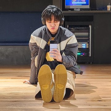 ArabJaehyuk's tweet photo. 230206 ⊹ 📥
تحديث جايهيوك عبر الويفيرس ♡
🦁: استمتع حتى و انا وحدي https://t.co/DaHP1dIeDB