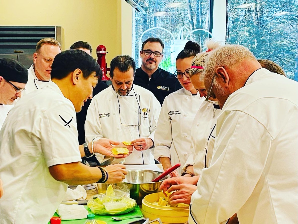 ChefHannah419's tweet photo. A great week @MetzCulinary winter training with Master Chef Ron Desantis &amp; the amazing Chef Ming Tsai developing plant forward recipes. We ate delicious @Mings_Bings a hand-held plant forward take on traditional Chinese Street Food. Vegan &amp; GF, all in a tasty Brown rice wrapper. https://t.co/8Xbvwpnbc1