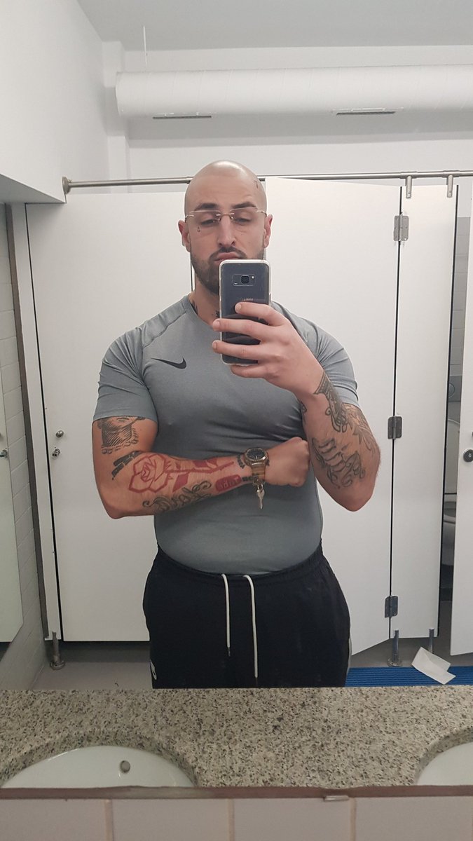 BELIKEDICC tweet media